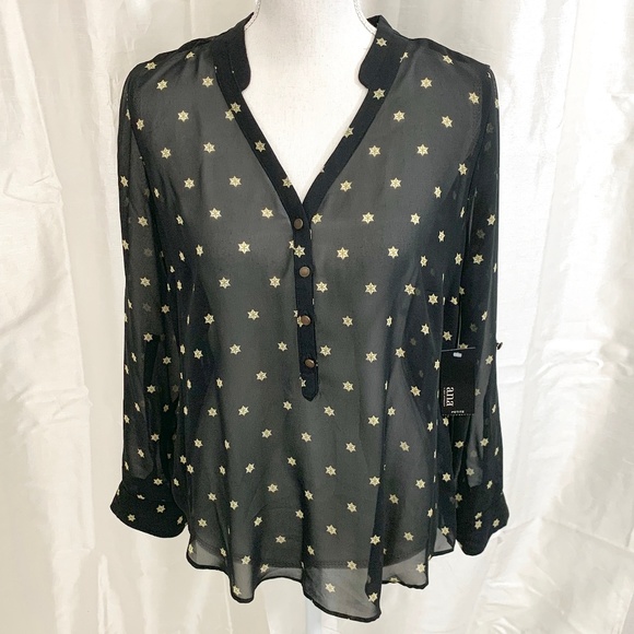 a.n.a Tops - NWT    BEAUTIFUL  BLACK/GOLD  BLOUSE  LARGE/PETITE
